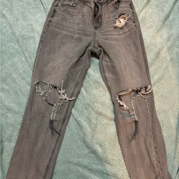 Sold - Picture 3 of 4